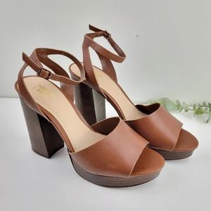 Bleecker Bond Sienna Platform Sandal, Women's Size 9